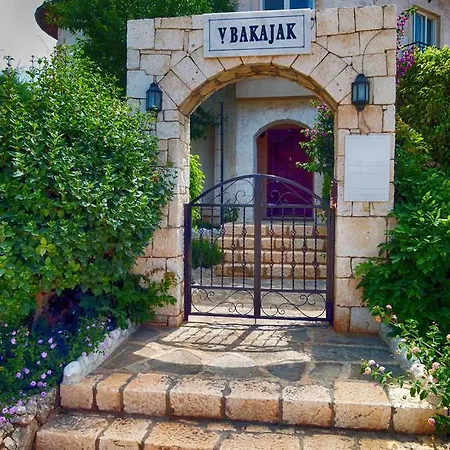 Bakajak Villa *